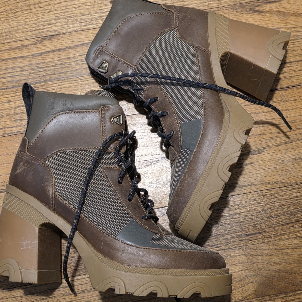 Sorel Brown and Tan Lace-Up Chunky Heel Ankle Boots